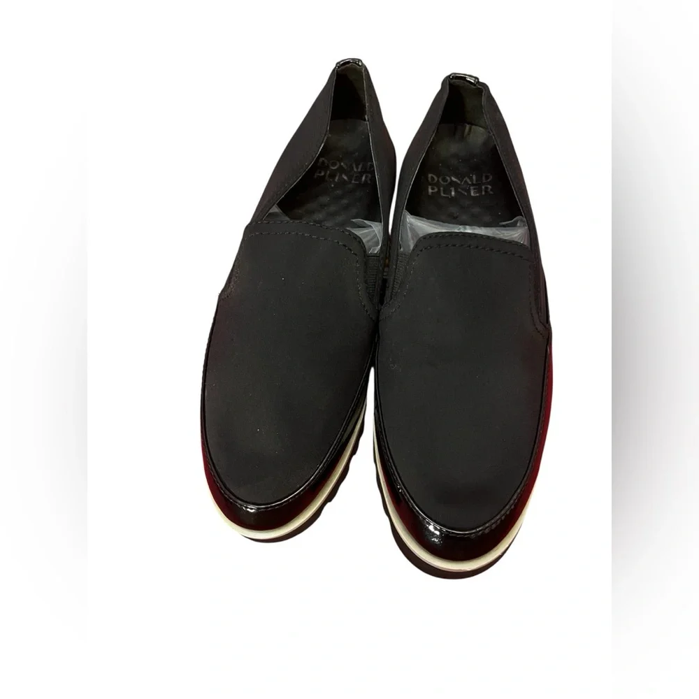 Donald J. Pliner Black Loafers Sleek Slip-On Shoes